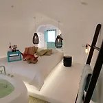 Naxos Cave Apartment *