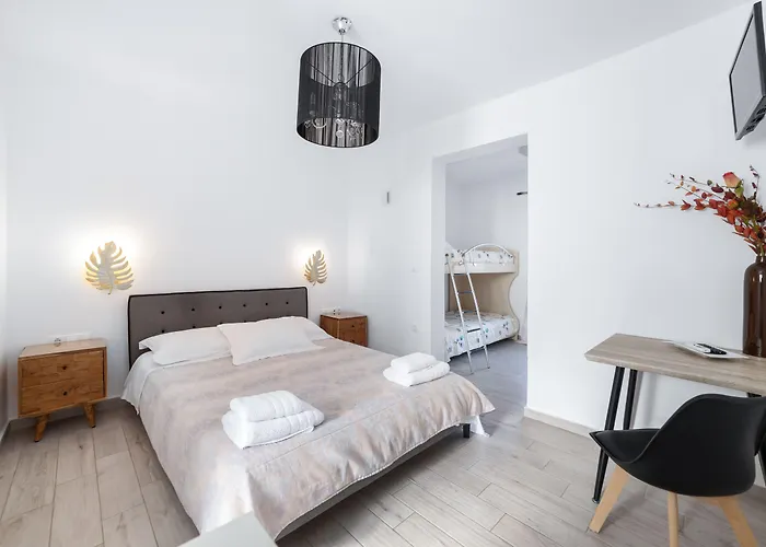 Naxos Cave Stelida (Naxos)